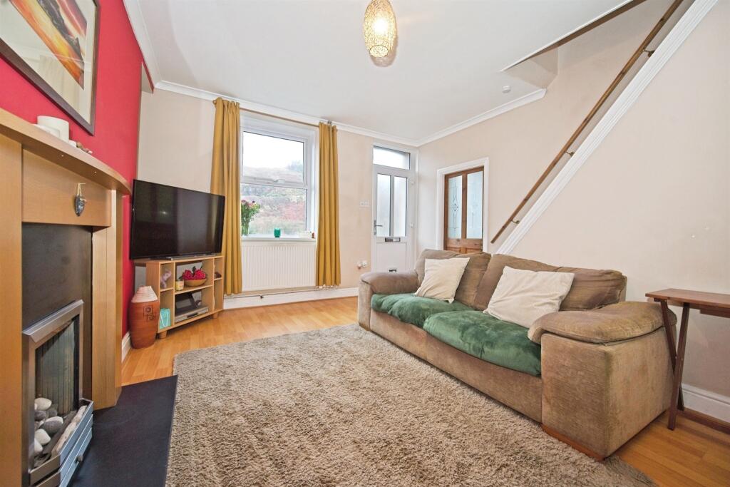 House in Cardiff, Ogmore Valley - More