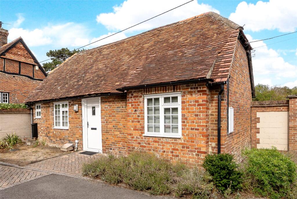 Main image of property: Manor Road, Didcot, Oxfordshire, OX11