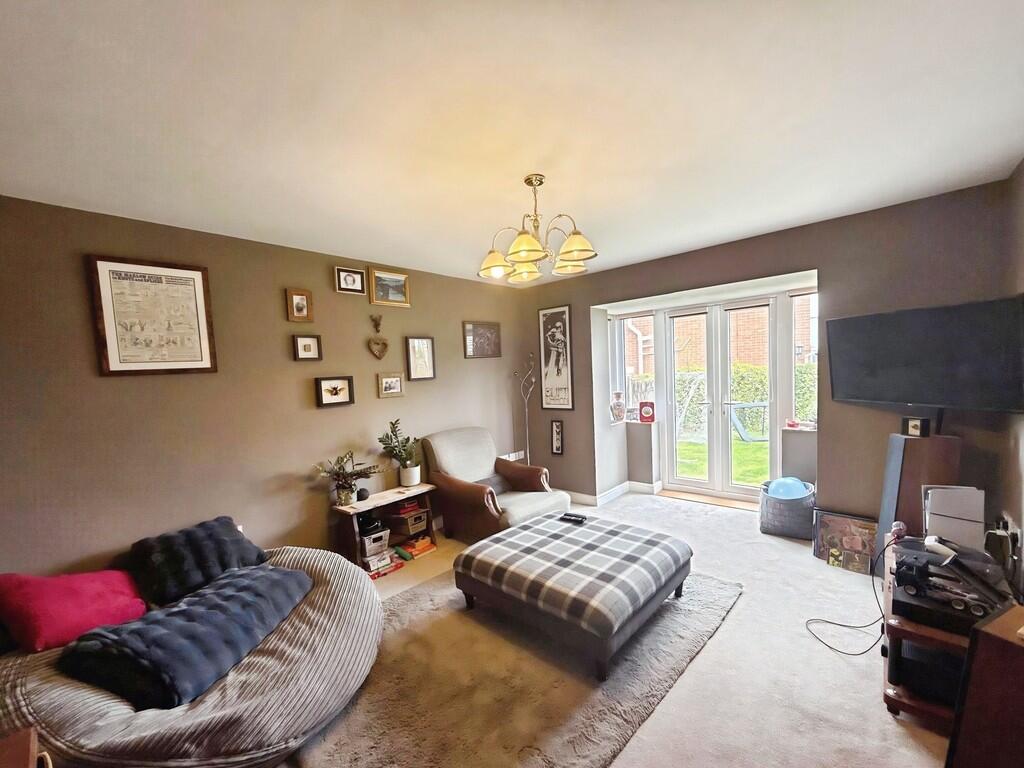 House in Nottingham - View 4