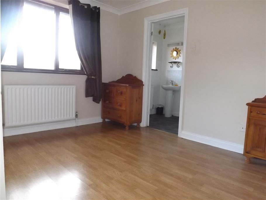 House in Reading - View 5