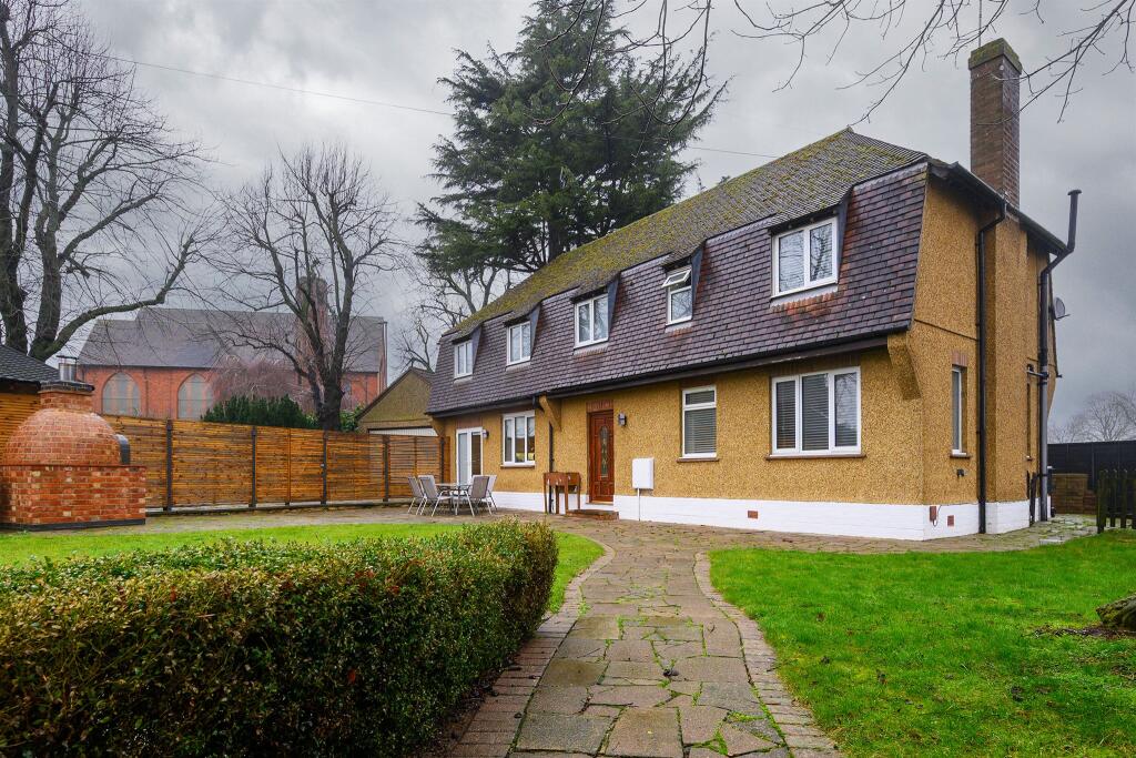 Main image of property: Park Avenue, Kettering