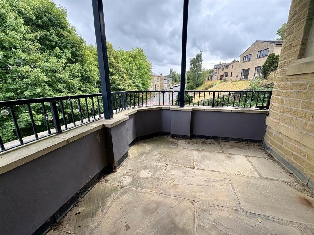 Apartment in Calderdale, Jagger Green, Stainland & District - View 4