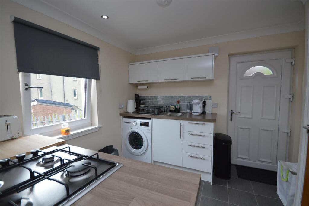 House in Bowling, West Dunbartonshire - More