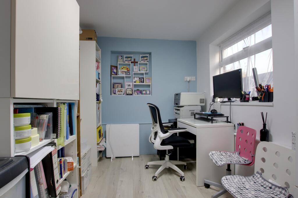 House in Fareham, Hampshire - View 5