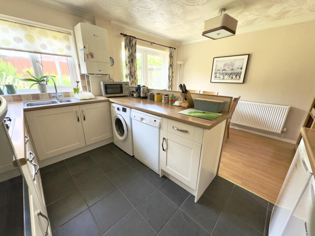 8 Colchester Close, Mitcheldean, Gloucestershire, GL17 0JS photo 3