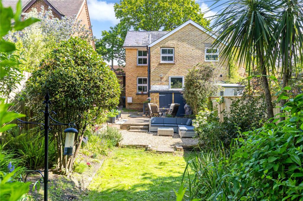 Main image of property: Barnes Lane, Milford on Sea, Lymington, Hampshire, SO41