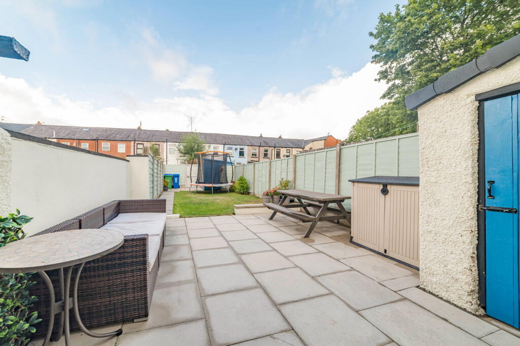 House in Oldham - View 2