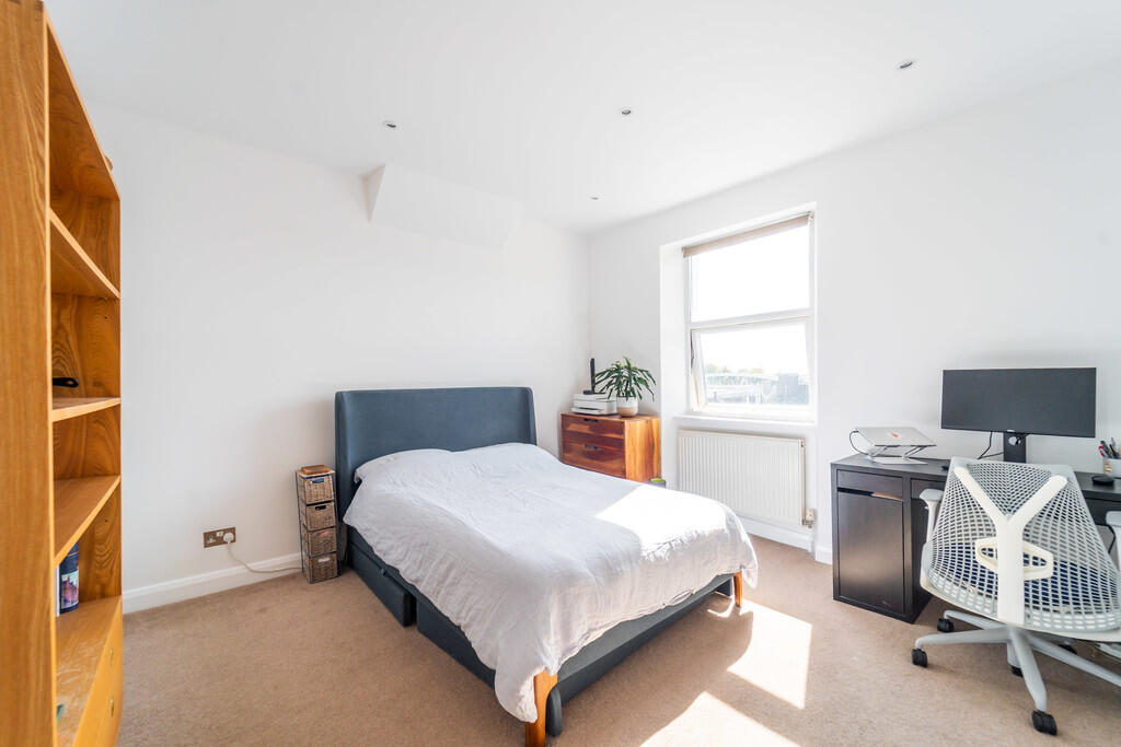 Apartment in London - View 5