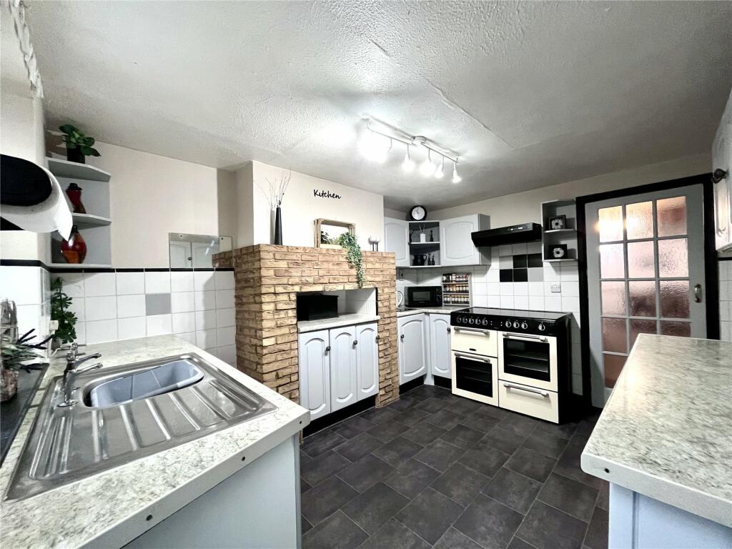 House in Daventry, Woodford cum Membris - More