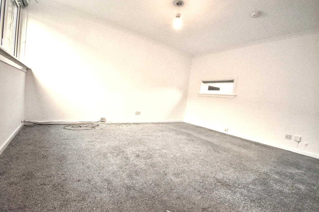House in Kilmarnock, East Ayrshire - View 3