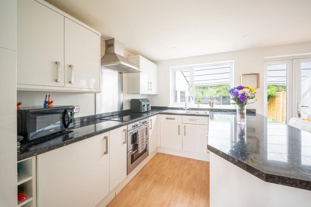 House in Southampton - View 4