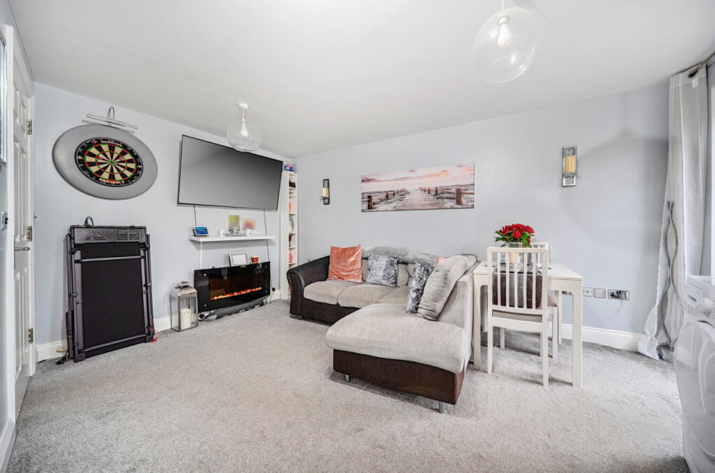 Apartment in Swindon - View 5