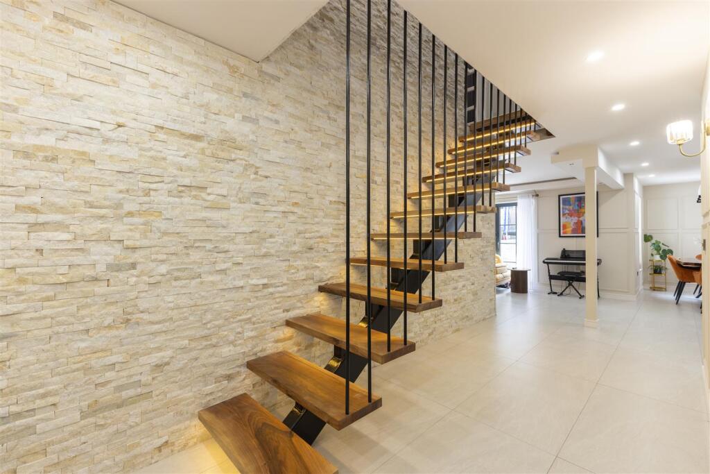 House in Tonbridge - View 5