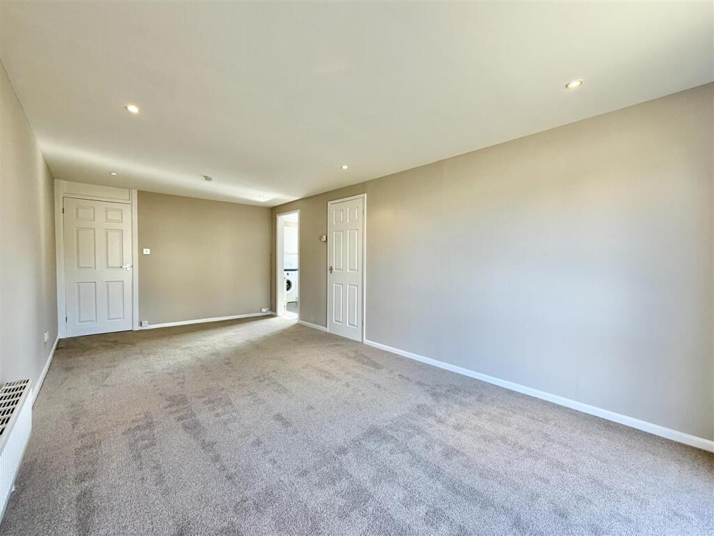 Apartment in Bournemouth - View 5