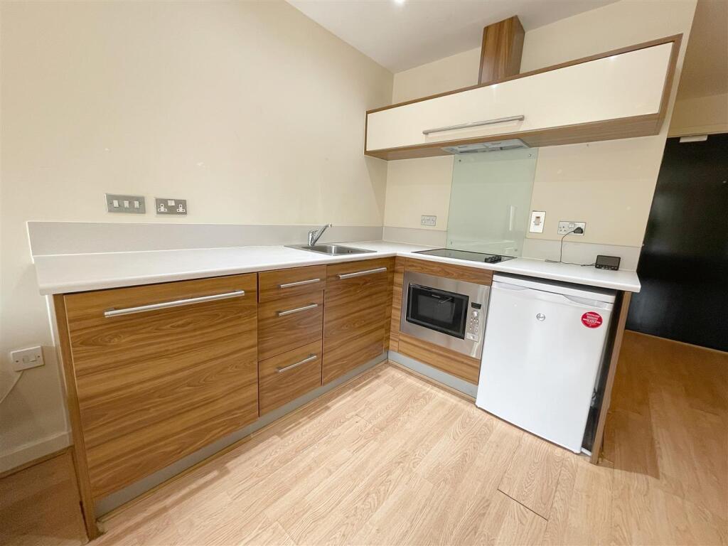 Additional image 3 of Callisto, 38 Ryland Street