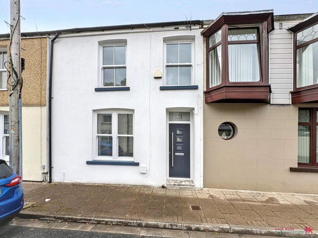 3-bed terraced on Taff Street, Treherbert, Treorchy, Rhondda Cynon Taff. CF42 5LE, £178,995