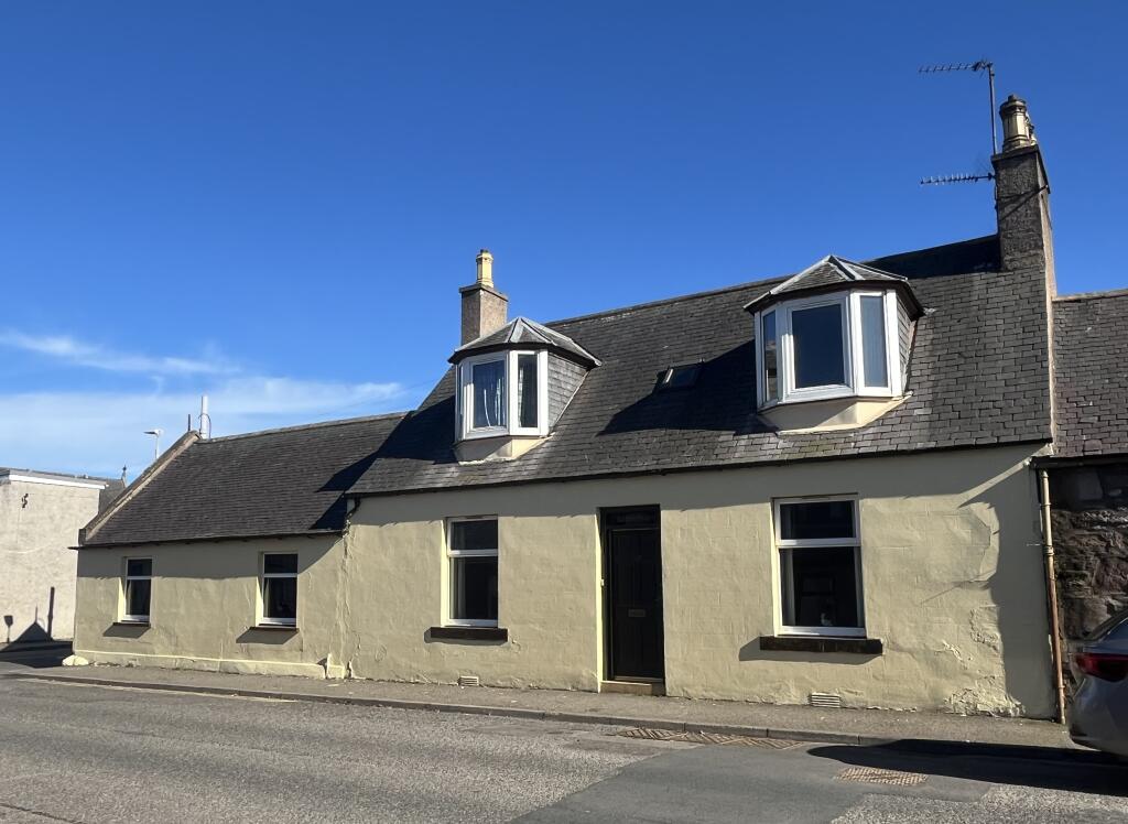 4-bed terraced on High Street, Laurencekirk, AB30, £240,000
