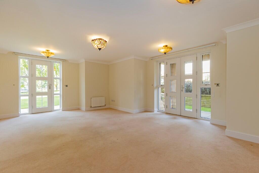 4 Kennedy Court Audley St. Elphin's Park, Matlock, Derbyshire, DE4 2RT photo 5