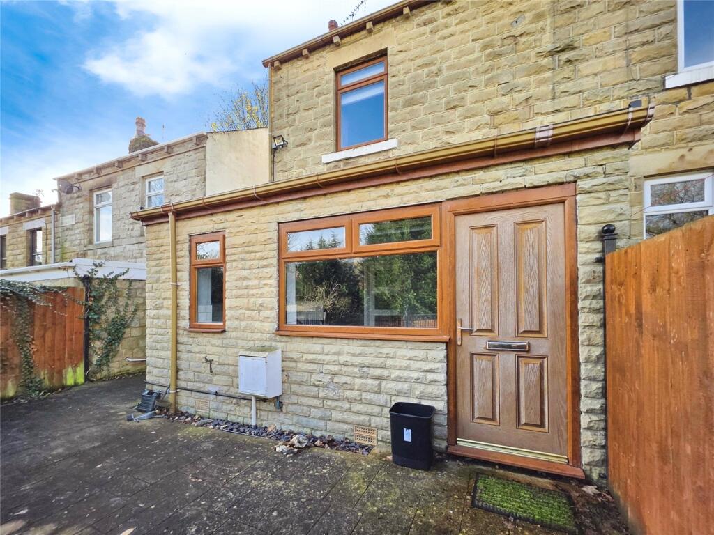 Primrose Hill, Batley, West Yorkshire, WF17 photo 4