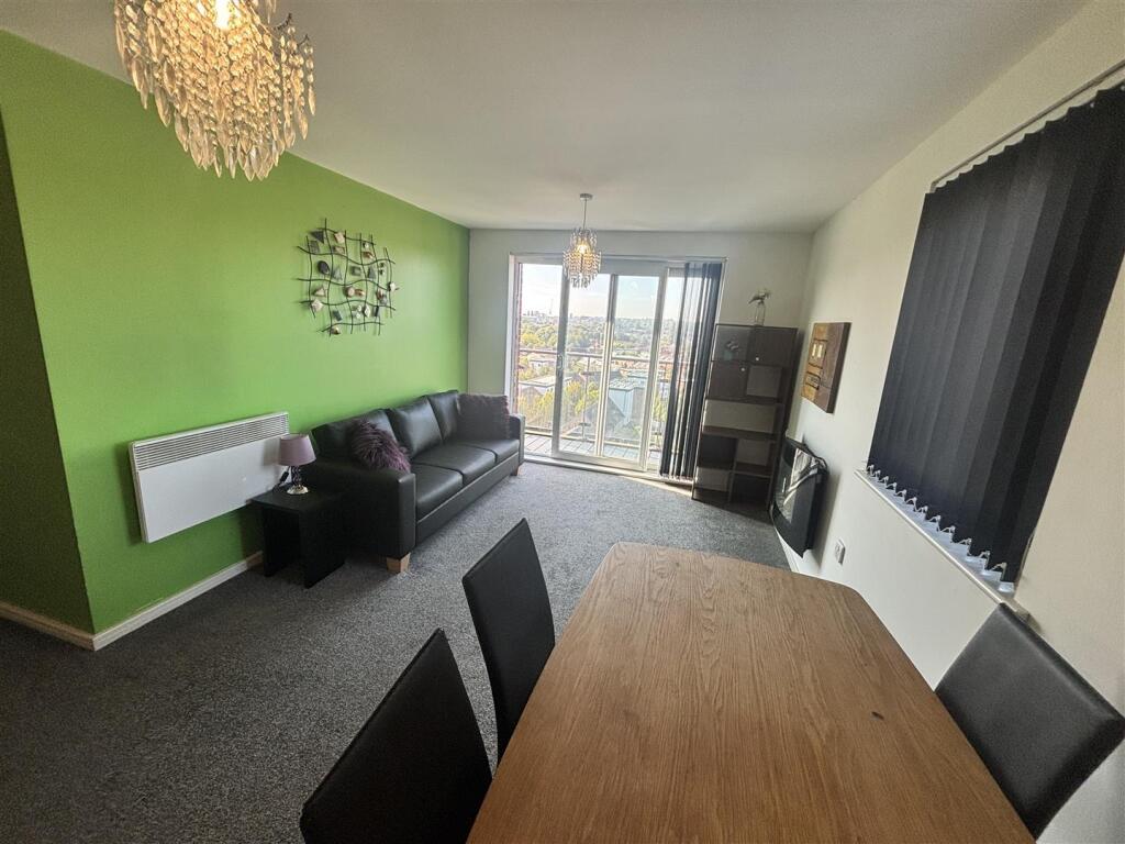 Apartment in Manchester - View 5