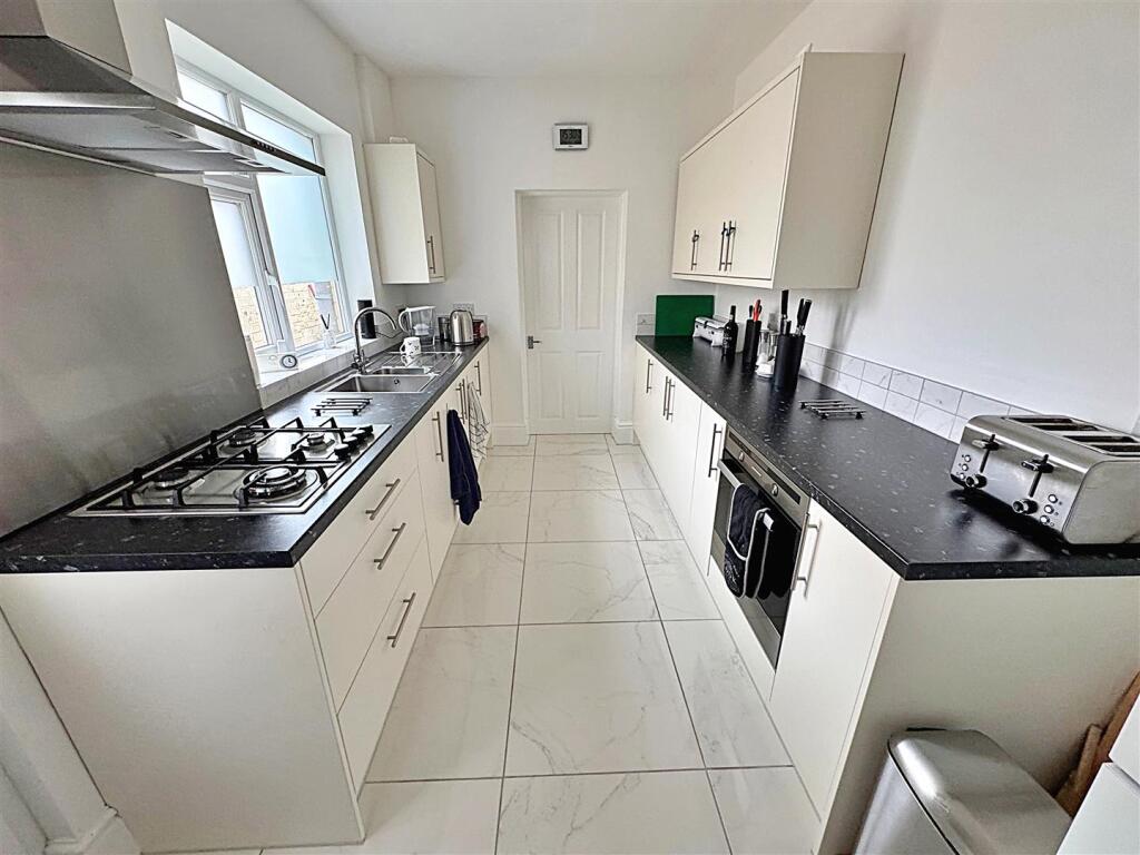 House in Doncaster - View 3