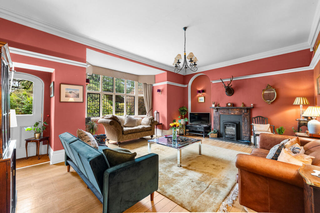 House in Croydon - View 2