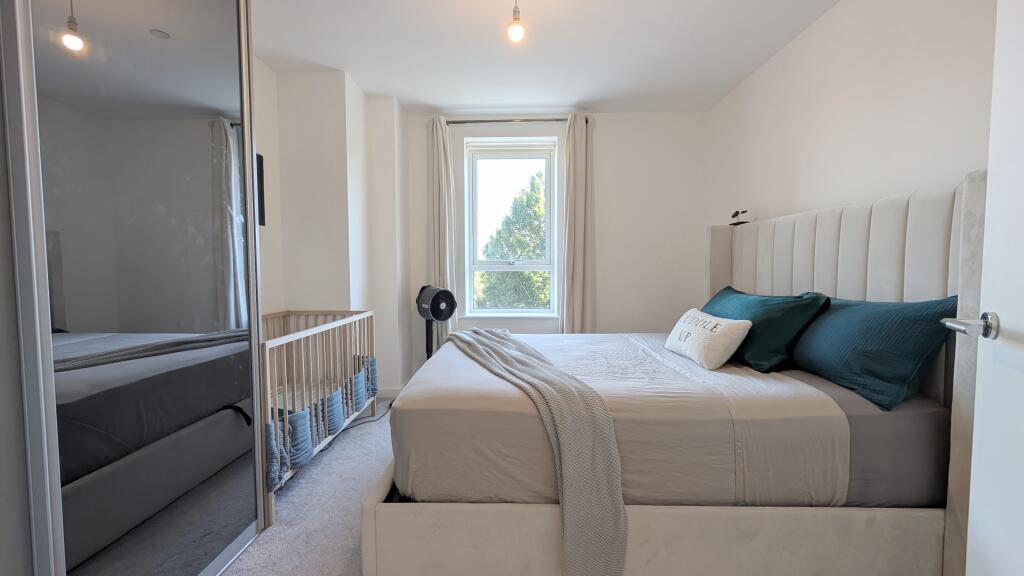 Apartment in Three Rivers, Watford Rural - More