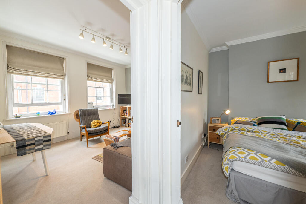Apartment in London, Paddington - View 5