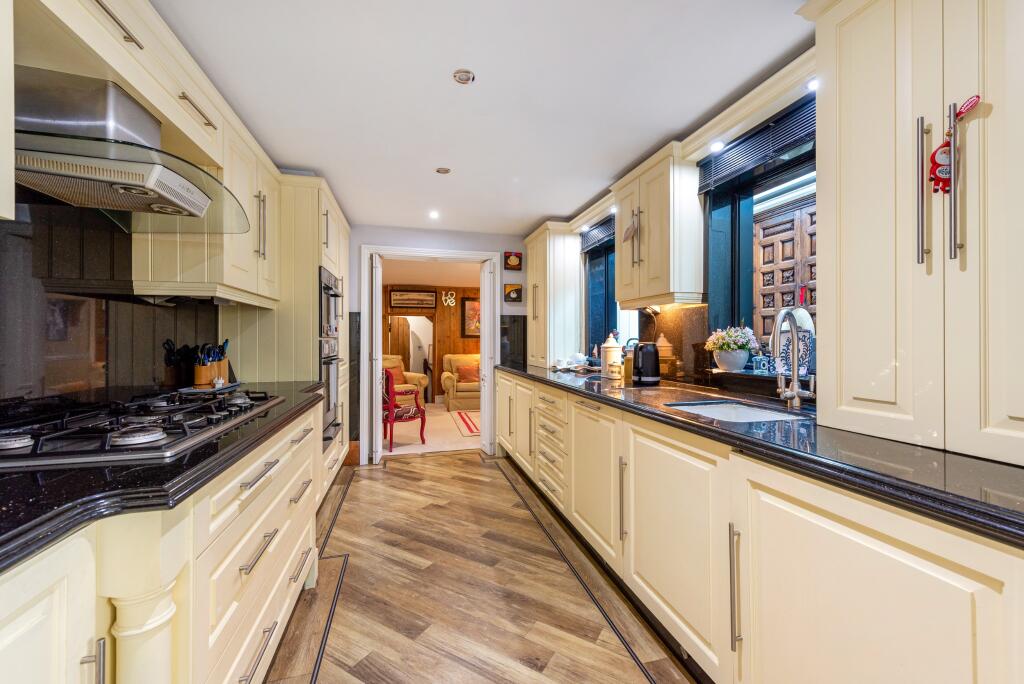 House in Southampton - View 5