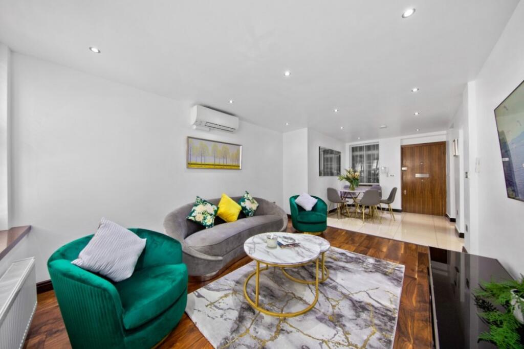 Apartment in London - View 3