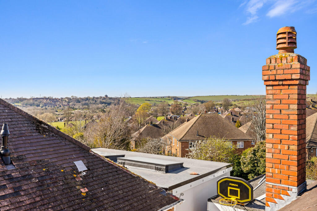 House in Hove, Hangleton - More