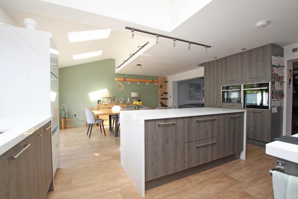 House in Eastbourne, East Sussex - View 3