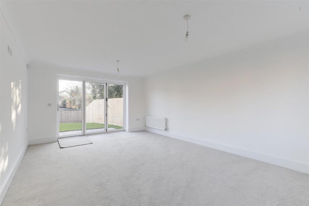 House in Ashfield, Hucknall - View 5