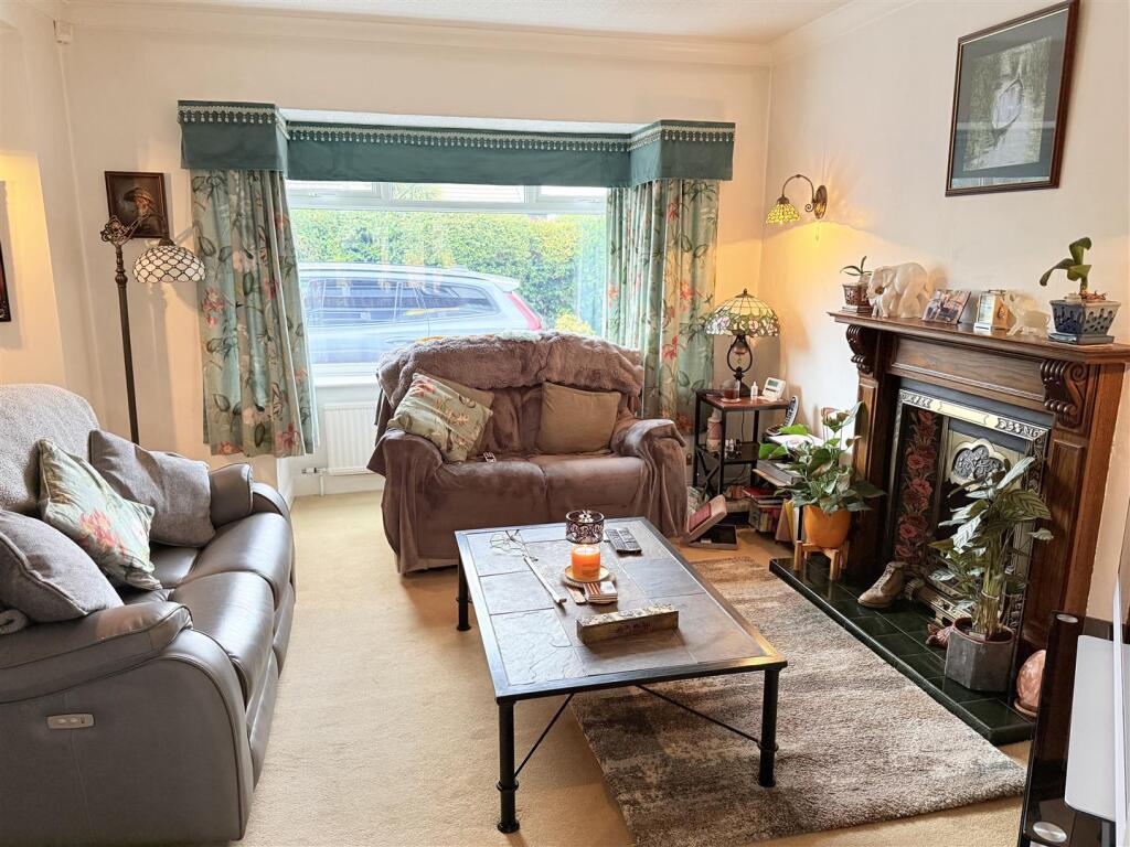 House in Wakefield - View 5
