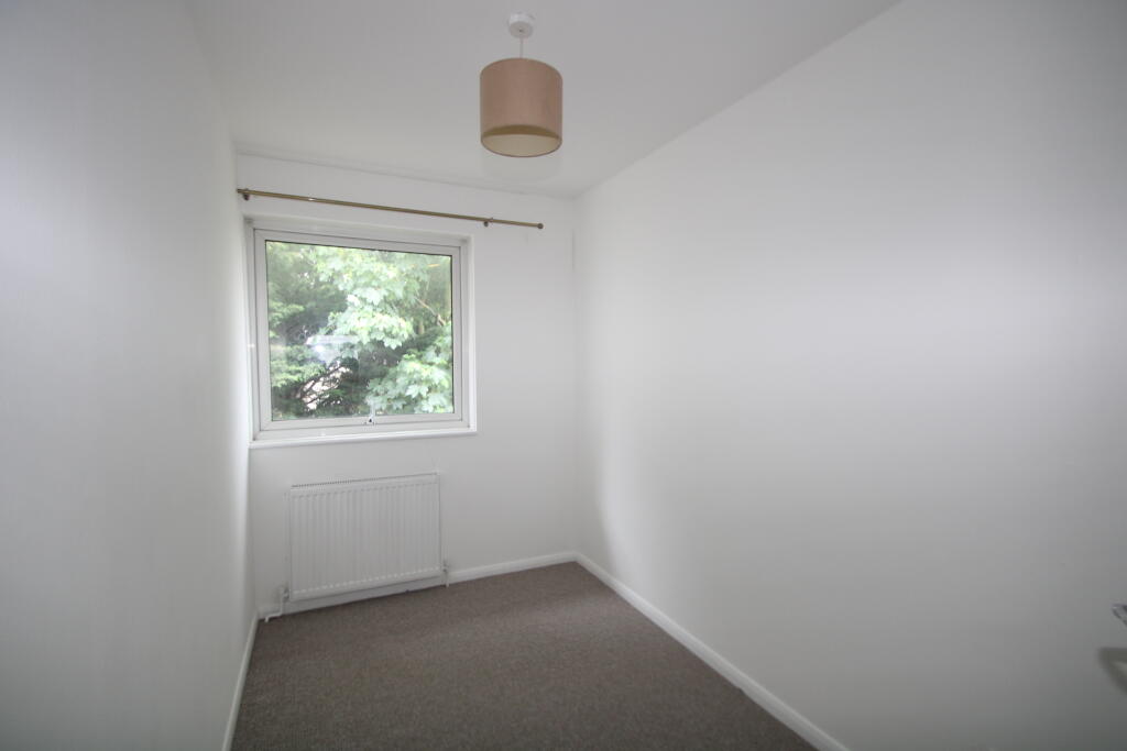 House in Croydon - More