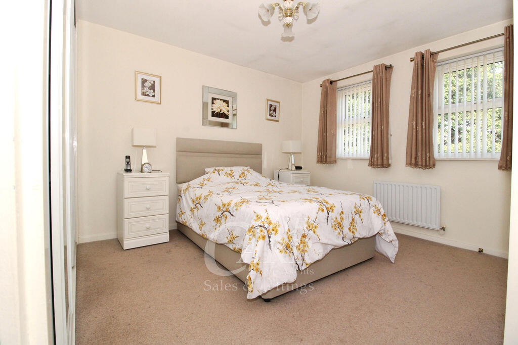 House in Walsall, West Midlands - More