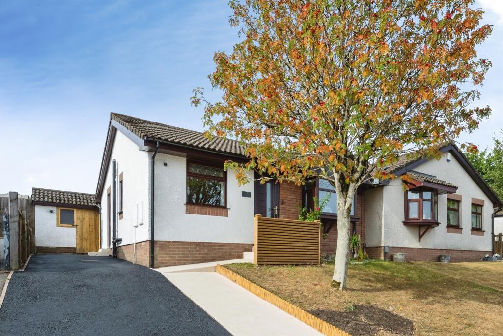 Main image of property: Lon Brynawel, Llansamlet, Swansea