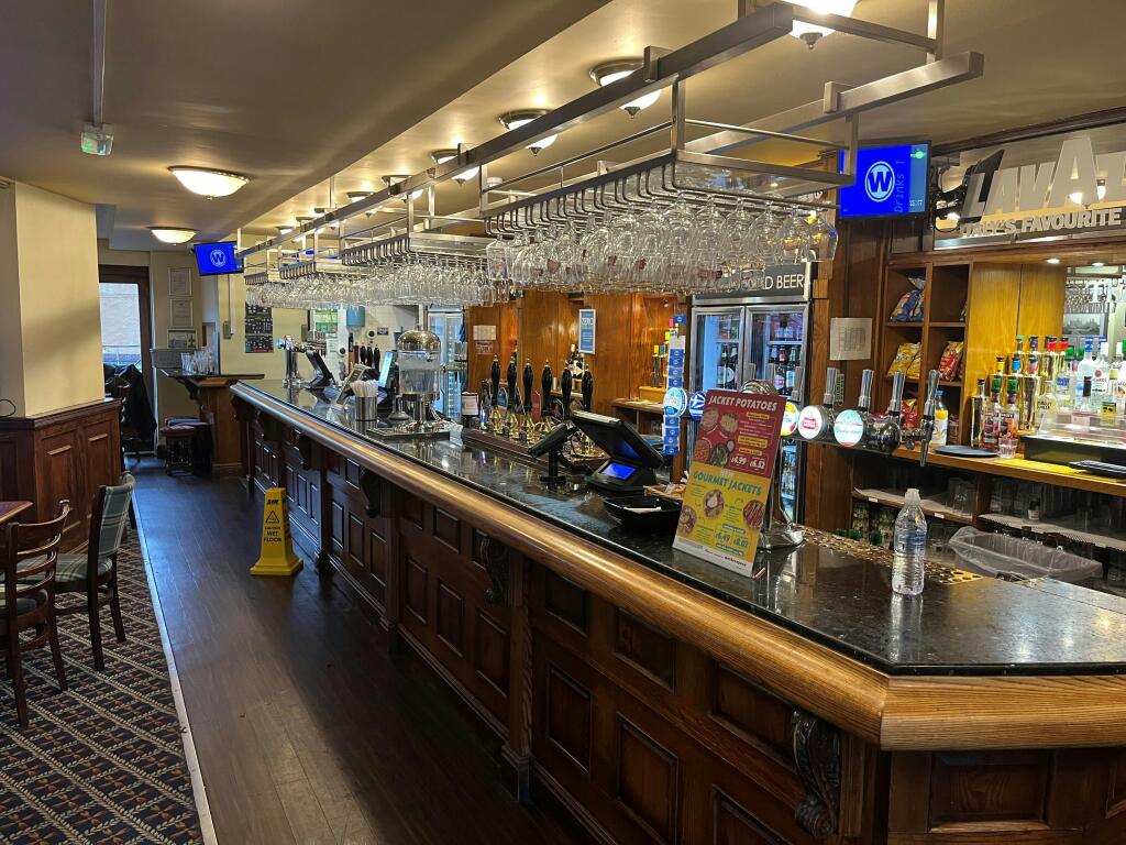 Bar-1.jpg