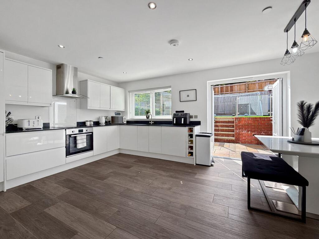House in Crumlin, Caerphilly - More
