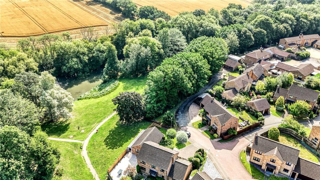 Huntsmead, Berrydale, Northampton, NN3 photo 4