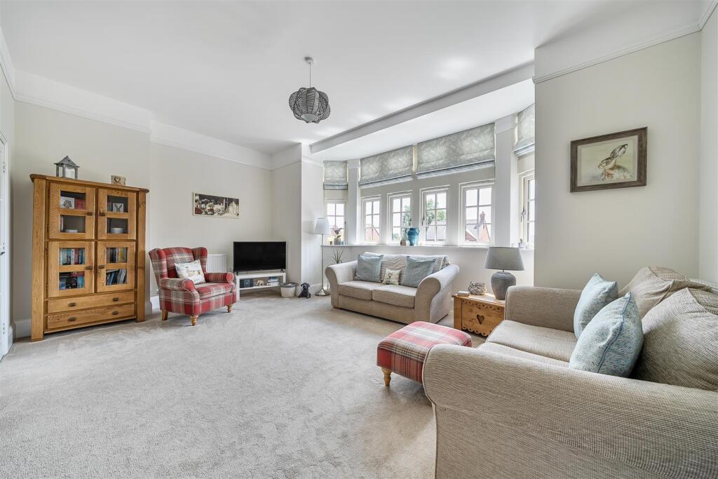 32 The Furlongs, Bicton Heath, Shrewsbury, SY3 5FW photo 2