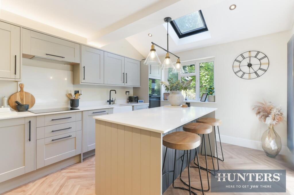 Main image of property: The Avenue, Worcester Park