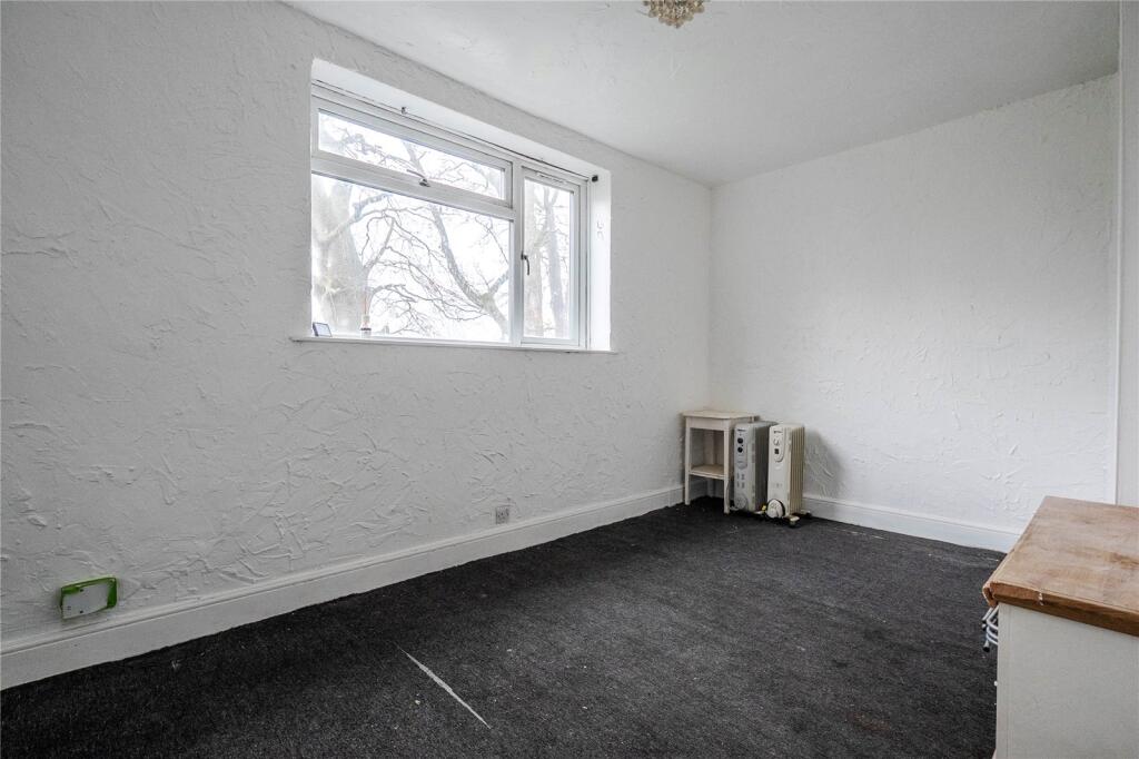 Viceroy Court, Dunstable, Bedfordshire, LU6 photo 2