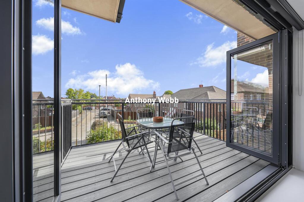 Apartment in London, Oakwood, Southgate - More