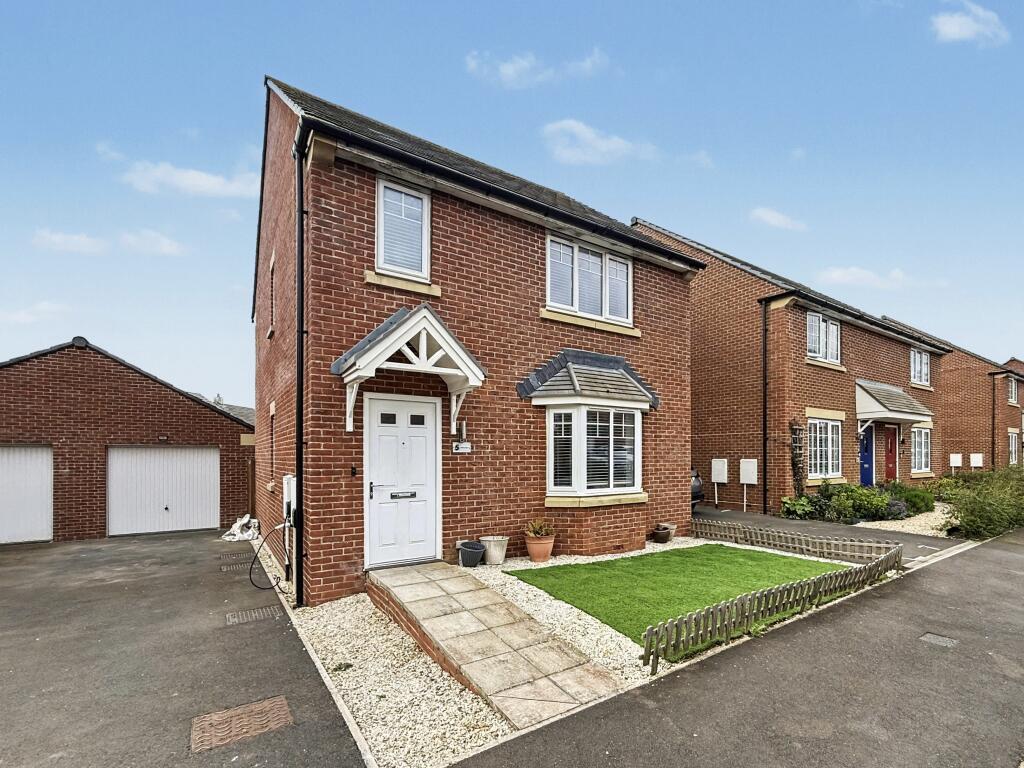 Main image of property: Pearce Drive, Faringdon, SN7