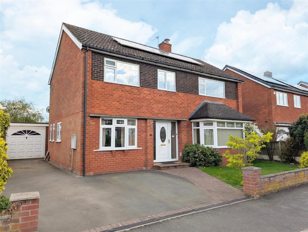 4-bed detached on 12 Castle Road, Bayston Hill, Shrewsbury, SY3 0NF, £425,000