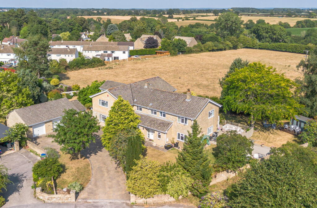 Main image of property: Polar Gardens, Luckington