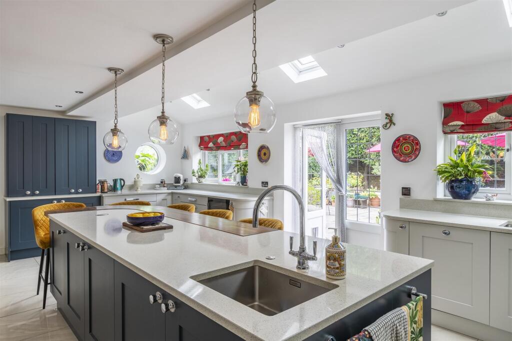 Ospringe Place, Faversham - View 3