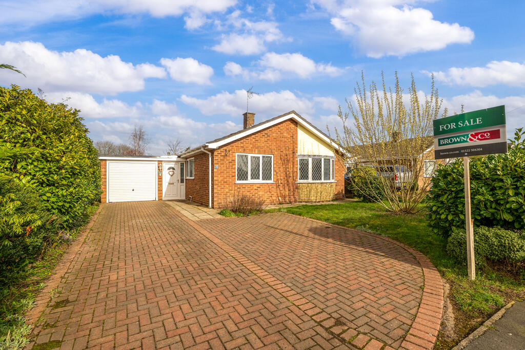 Main image of property: Willow Close, Saxilby, Lincoln, Lincolnshire, LN1 2QL