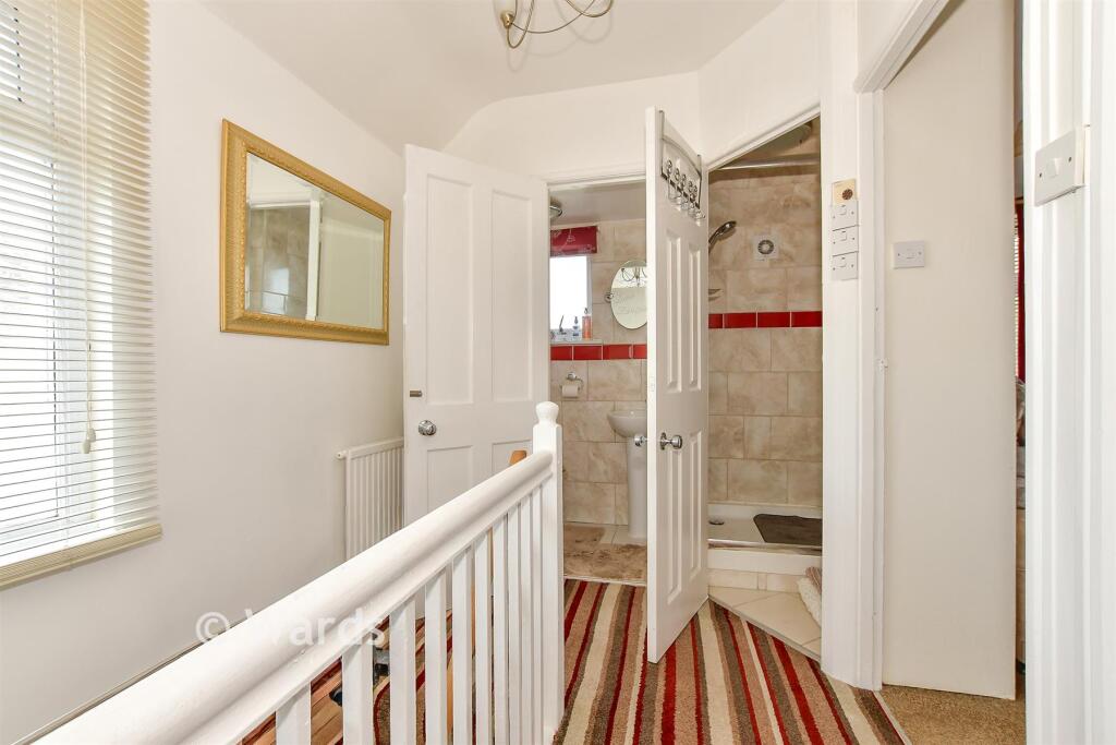 Ackholt Road, Aylesham, Canterbury, Kent photo 4